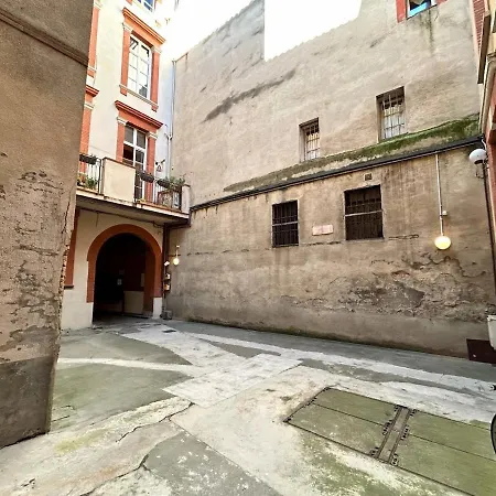 Au Coeur Du Capitole Apartment *